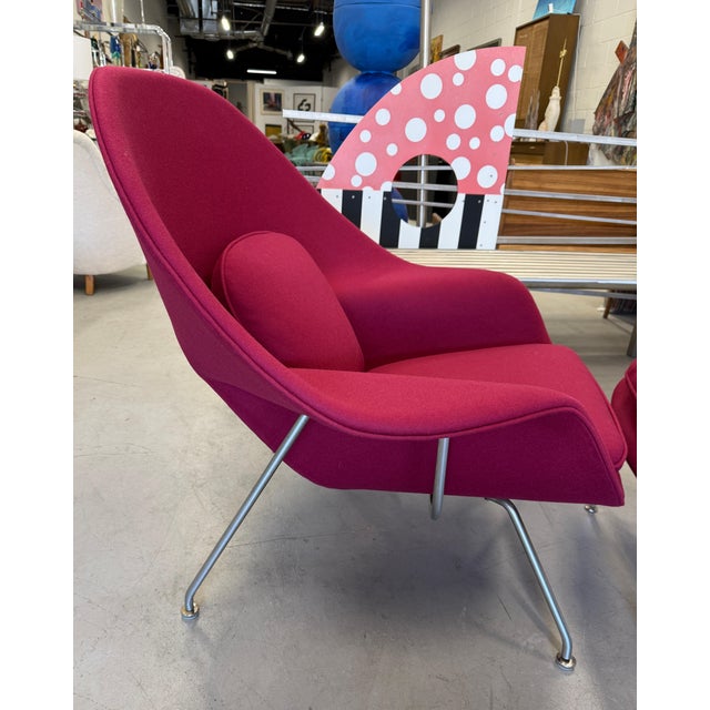 A wonderful early vintage Eero Saarinen for Knoll Womb Chair. The chair dates from 1966. We had it upholstered and it is...