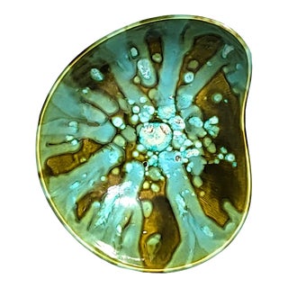 Mid 20th Century Holland Mold Glazed Drip Pattern Ceramic Bowl For Sale