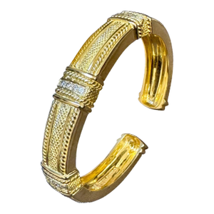 Judith Ripka Hinged Gold & Diamond Bangle Bracelet 18 Kt Yellow Gold 66 Gm