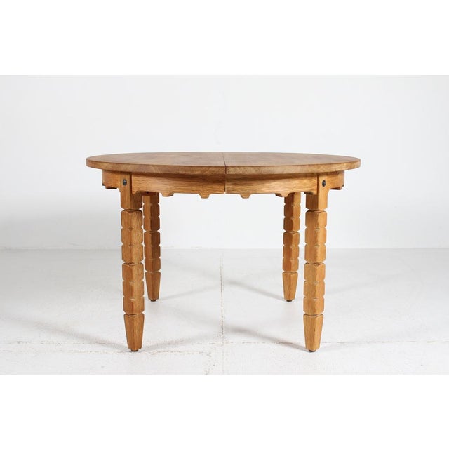 Axel Einar Hjorth Danish Round Extendable Oak Dining Table in the style of Henning Kjærnulf for Axel Einar Hjorth, 1970s For Sale - Image 4 of 12