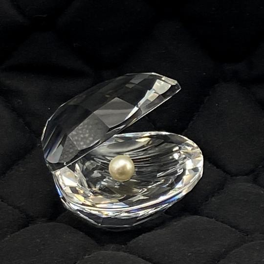 Swarovski Swarovski Crystal Oyster Shell With Pearl Figurine (#014389 Original Box, Certificate of Authenticity) For Sale - Image 4 of 17