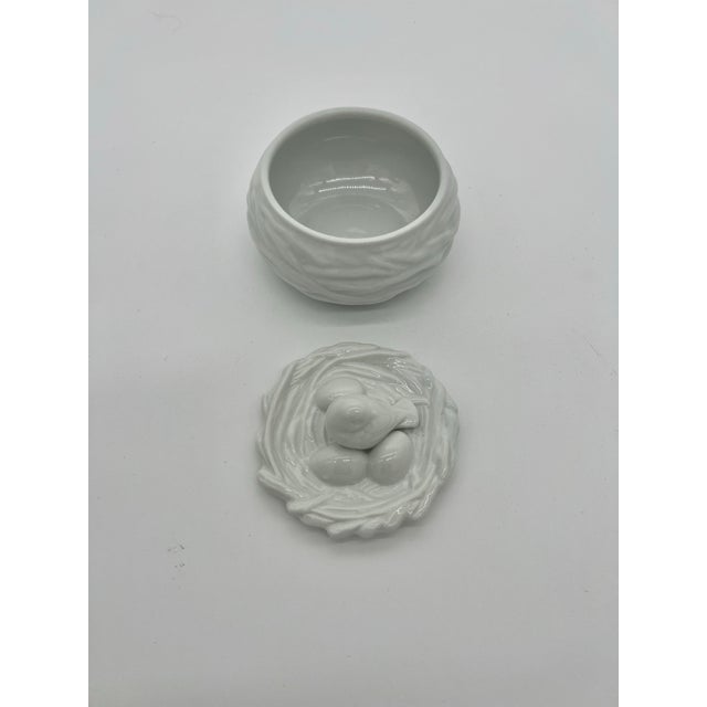 Shabby Chic White Porcelain Bird’s Nest Trinket Box For Sale - Image 3 of 9