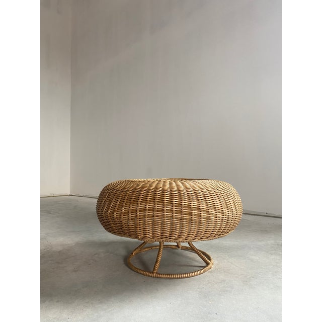 Isamu Kenmochi for Yamakawa Rattan Stools, a Pair For Sale - Image 11 of 17