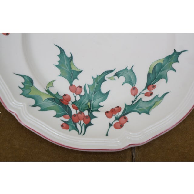 Mid 20th Century Villeroy & Boch Holly & Berry Christmas Pattern Dinner Service Set for 12 - 74pc For Sale - Image 6 of 16