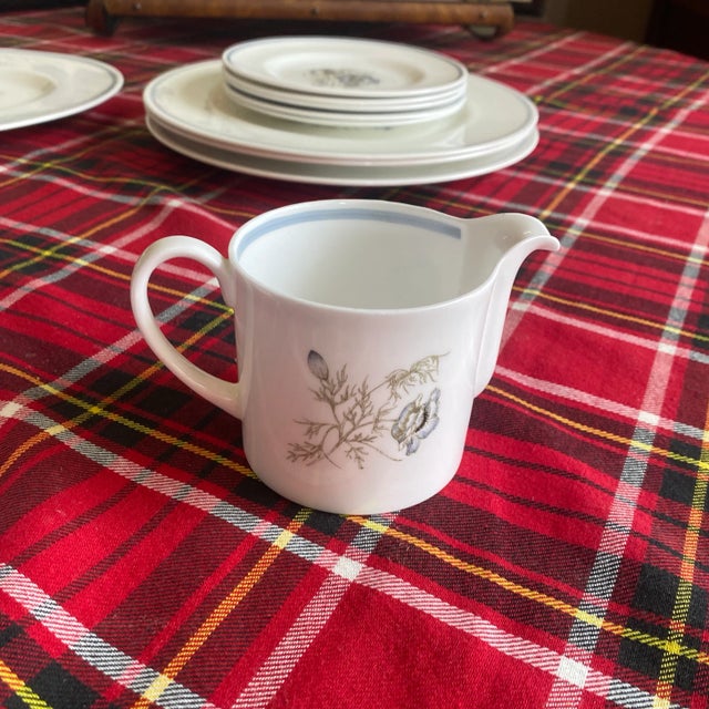 White 1970s Asian Style Hand-Painted Dish Set - 17 Pieces For Sale - Image 8 of 10