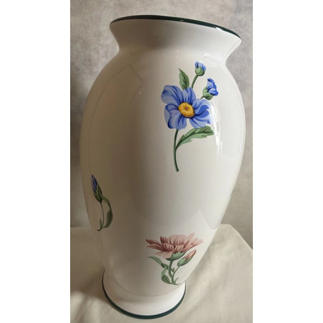 Elegant and timeless, this authentic Tiffany & Co. porcelain vase features the classic Sintra pattern, showcasing...