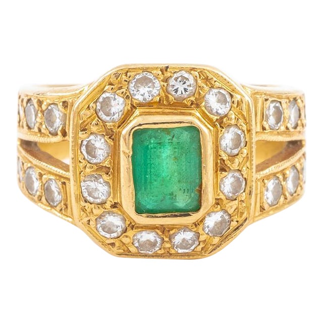 14k Yellow Gold Emerald & Diamond Ring For Sale