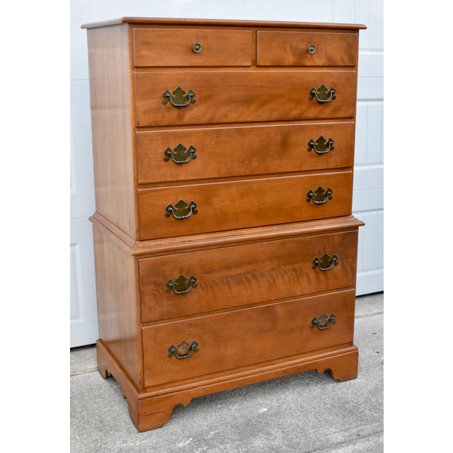Traditional Vintage Ethan Allen Heirloom Nutmeg Maple 7 Drawer Chest on Chest Tall Dresser For Sale - Image 3 of 17