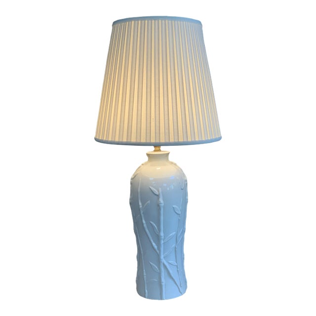 Vintage Hollywood Regency Chinoiserie Faux Bamboo Table Lamp For Sale