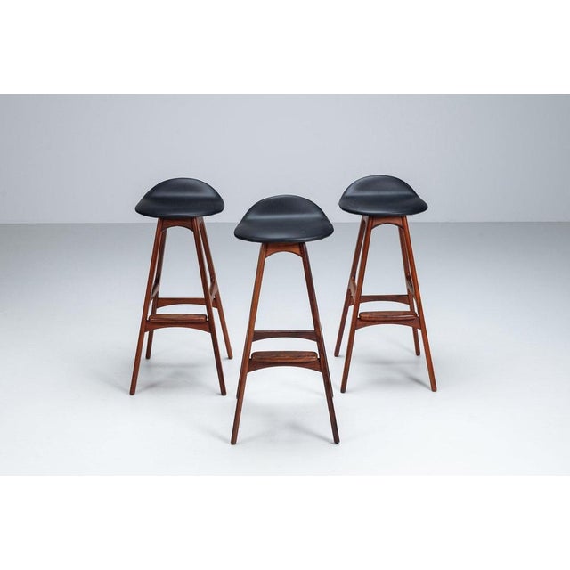Mid-Century Modern OD61 Bar Stools in Santos Rosewood by Erik Buck for Oddense, Denmark, 1965, Set of 3 For Sale - Image 3 of 12