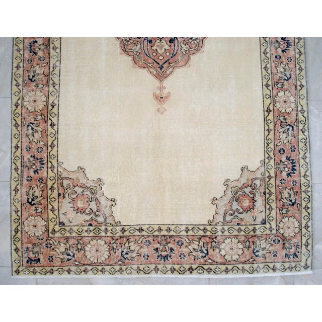 Vintage Turkish Oushak Medallion Hand-Knotted Area Rug Living Room Decor 4′8″ X 7′6″ For Sale - Image 9 of 11