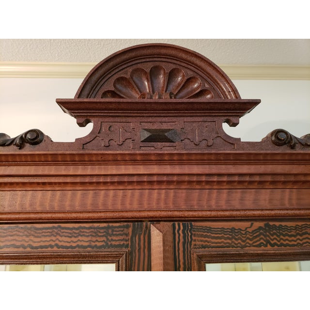 19th-C. Belgian Aesthetic Movement Grain-Painted Three-Sided Glass Display Vitrine Cabinet For Sale In Raleigh - Image 6 of 13
