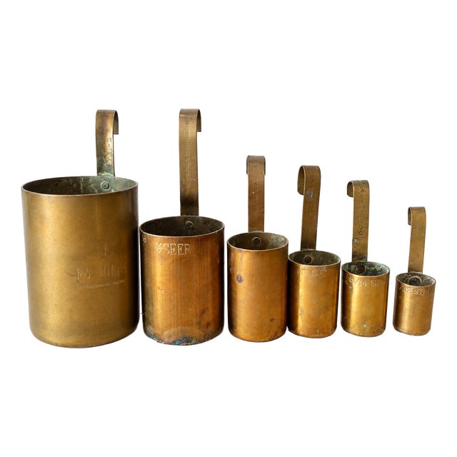 Large Vintage Indian Brass Merchant Measuring Set by Hakamchand Poona, 1890s, Set of 6 For Sale