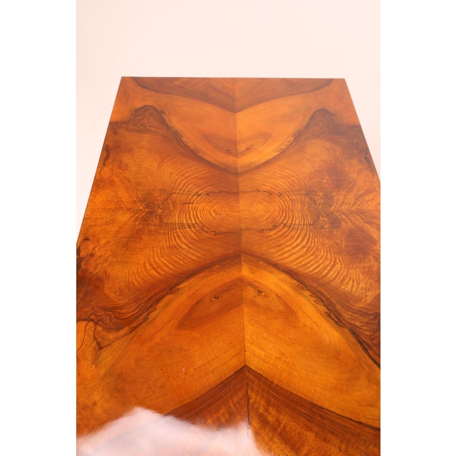 Biedermeier Chest of Drawers in Walnut, 1830 For Sale - Image 14 of 16