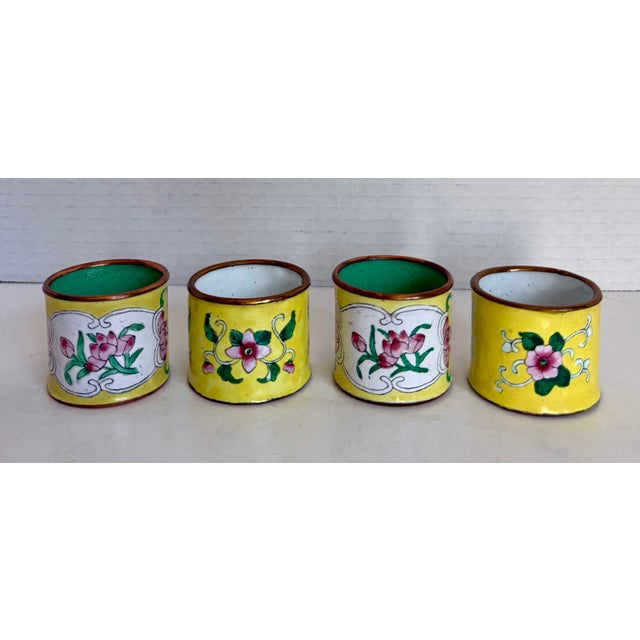 1960s Vintage Asian Chinoiserie Cloisonné Style Floral Enamel Napkin Rings - Set of 4 For Sale - Image 5 of 9