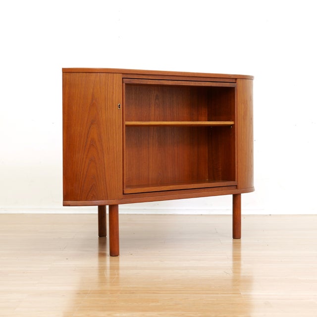 1960s 1960s Mid Century Teak Revolving Corner Bar by Siesta For Sale - Image 5 of 12