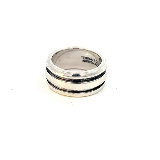 Contemporary 1990s Tiffany & Co Estate Atlas Groove Ring Size 5 Silver 9 mm, Size 5 For Sale - Image 3 of 5
