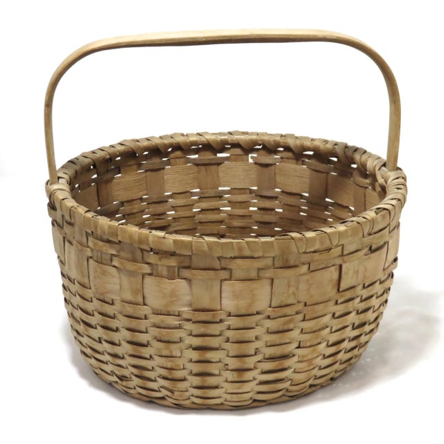 American Antique Maine Penobscot Indian Hand Woven Handled Basket For Sale - Image 3 of 13