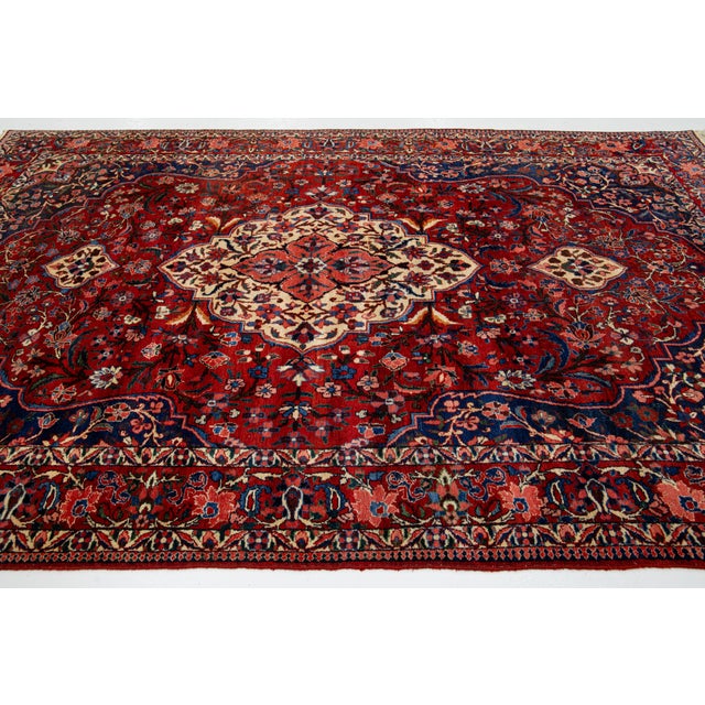 Vintage Medallion Bakhtiari Persian Wool Rug For Sale In New York - Image 6 of 10