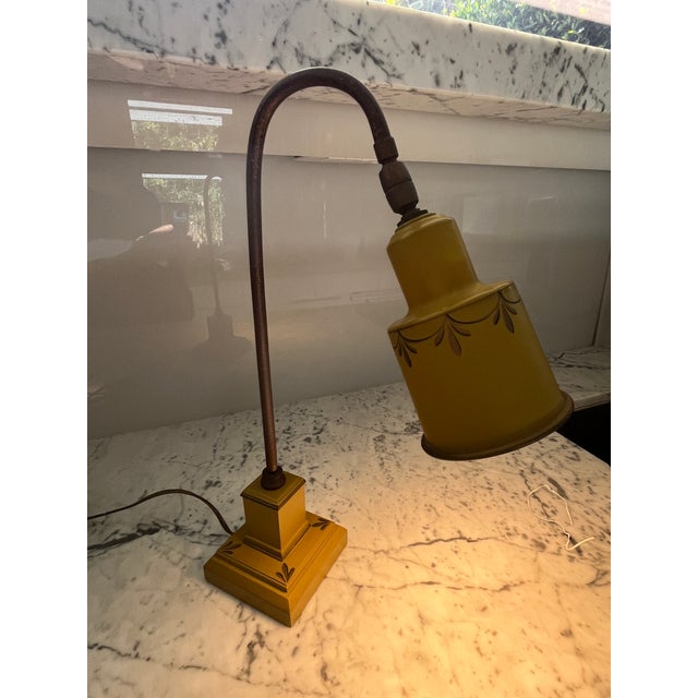 1950s 1940s French Metal Tole Mustard Desk Lamp With Toleware Paint & Shade For Sale - Image 5 of 10