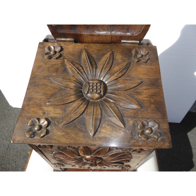 Vintage Floral Motif Carved Wood Box For Sale In Los Angeles - Image 6 of 11
