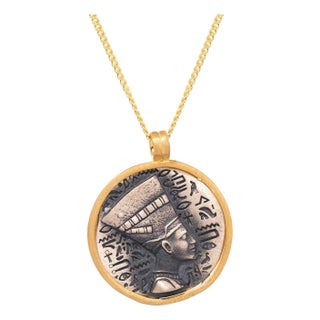 Eternal Grace Nefertiti Gold and Silver Chain Necklace For Sale