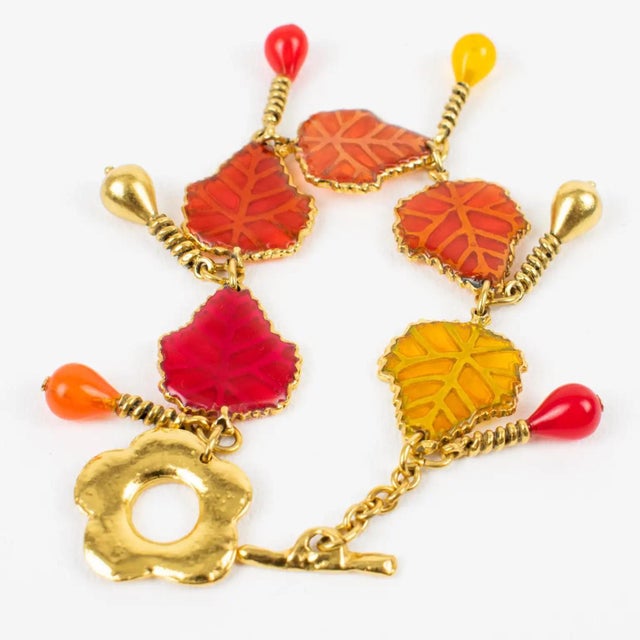 Ruby Red Kenzo Paris Gilt Metal and Multicolor Resin Leaves Bracelet, circa 1980 For Sale - Image 8 of 9