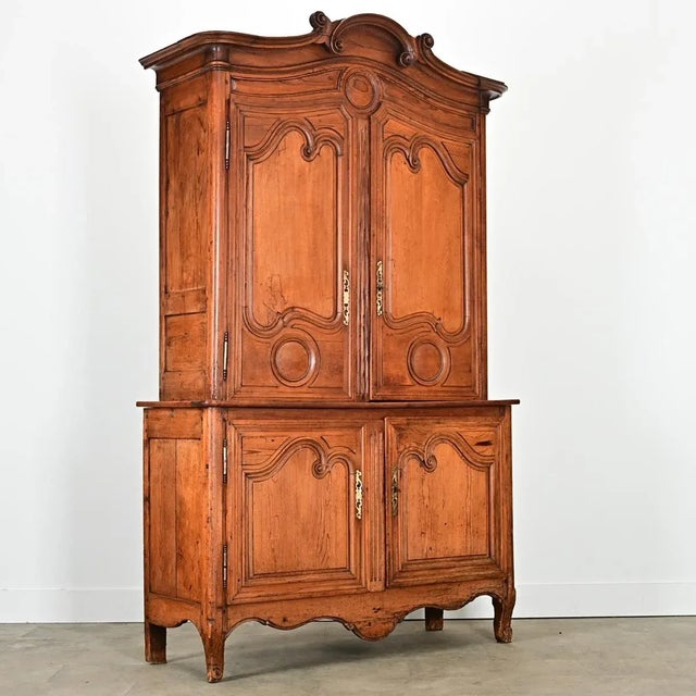 Brown French 18th Century Pine Louis XV Buffet a Deux Corps For Sale - Image 8 of 11