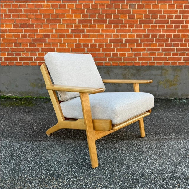 Ge-290 Lounge Chair by Hans J. Wegner for Getama, Denmark, 1960s For Sale - Image 11 of 11