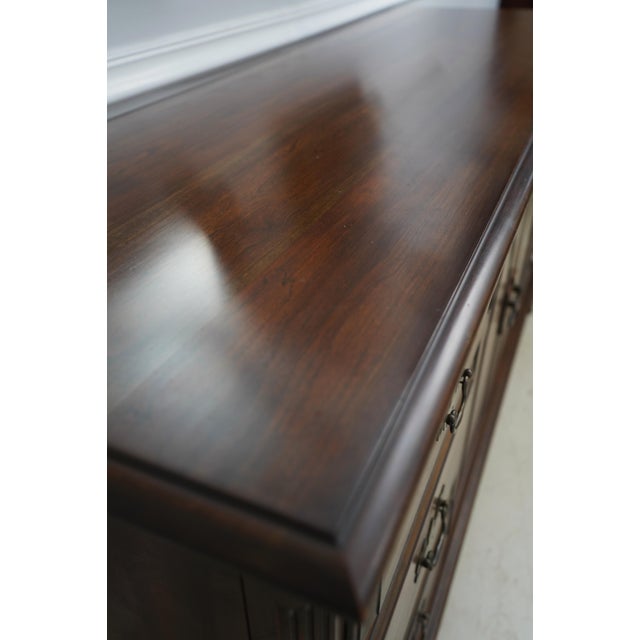 Pennsylvania House Cherry Dresser W. Pair of Mirrors For Sale In Philadelphia - Image 6 of 18