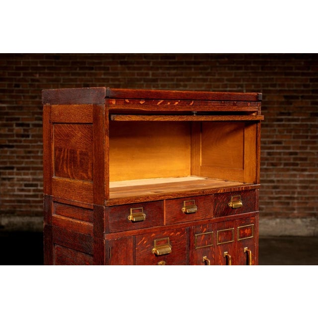 1910s Early 20th Century Modular Oak Barrister Cabinet by Yawman & Erbe For Sale - Image 5 of 11