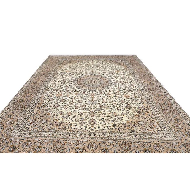 Kashan Rug in Hand-Knotted Wool For Sale - Image 4 of 11