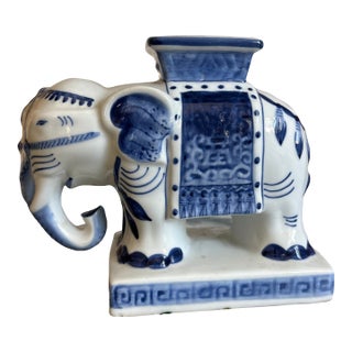 1990s Bombay Company Elephant Porcelain Blue and White Vase Planter, Thailand For Sale