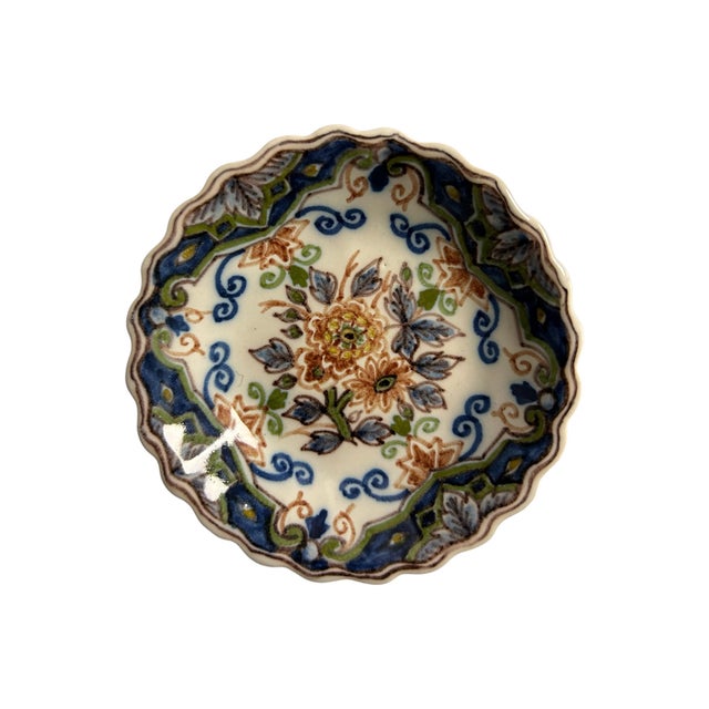 Vintage Tichelaar Makkum Hand-Painted Small Wall Plates, 1960s, Set of 5 For Sale - Image 6 of 9