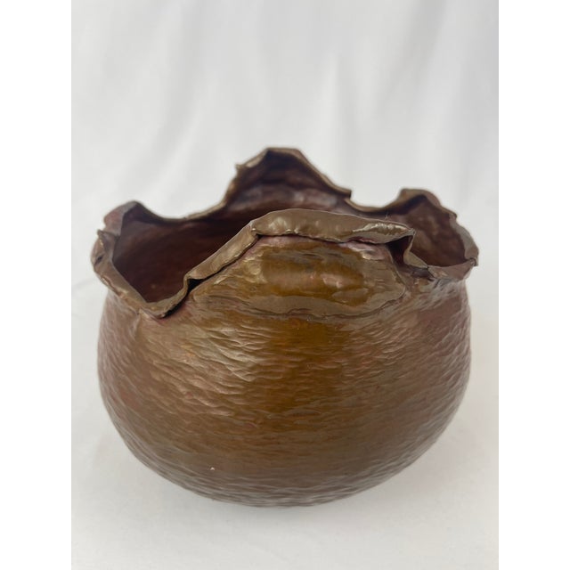 1980's Hammered Copper Vessel Vase by Pacific Northwest Artist Greg Wilbur For Sale In Jacksonville, FL - Image 6 of 12