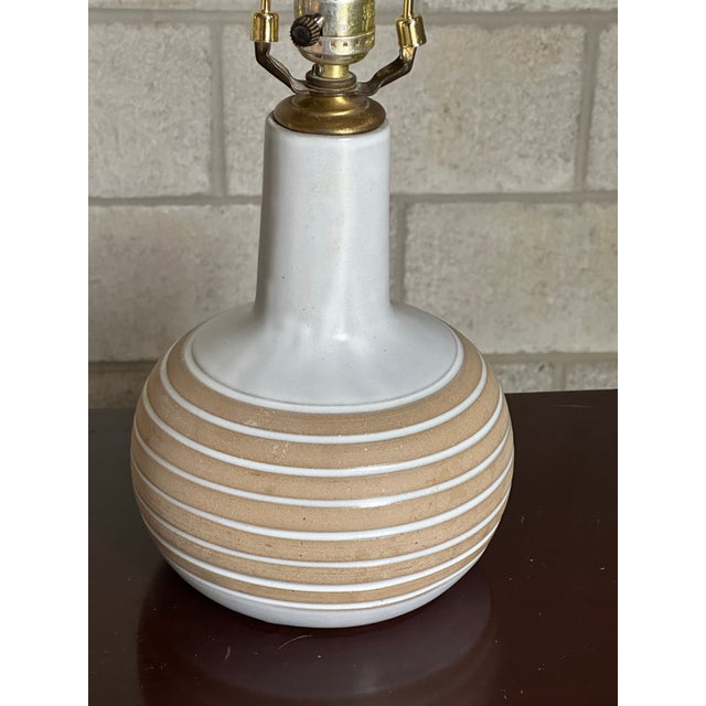 Marshall Studios 1960’s Jane and Gordon Martz Ceramic Table Lamps - A Pair For Sale - Image 4 of 7