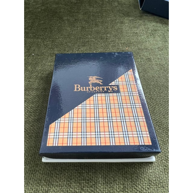 Vintage Burberry Cufflinks, 4 Piece Set in Original Case, "Circa 1990s" For Sale In New York - Image 6 of 18