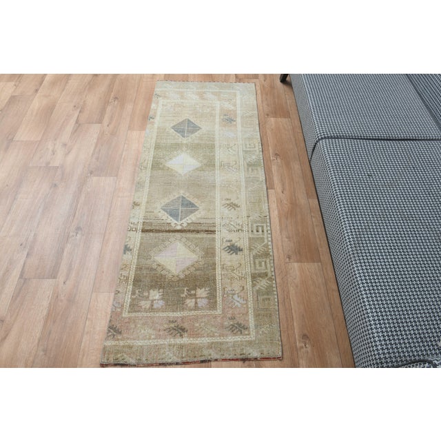 1970s Vintage Handmade Wool Cotton Beige Runner Rug For Sale In San Francisco - Image 6 of 7