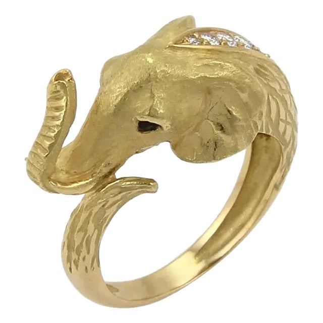 Jean Pierre Bellin Diamond & Onyx 18k Yellow Gold Elephant Head Ring, Size 6 For Sale