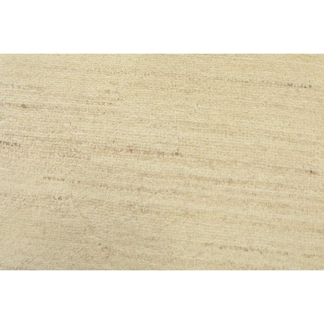 Ivory Gabbeh Rug 6’6” X 9’4” Ivory Wool Contemporary Hand-Knotted Carpet For Sale - Image 8 of 14