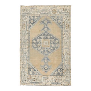 Early 20th Century Persian Accent Size Rug - 4'3" X 6'4" For Sale