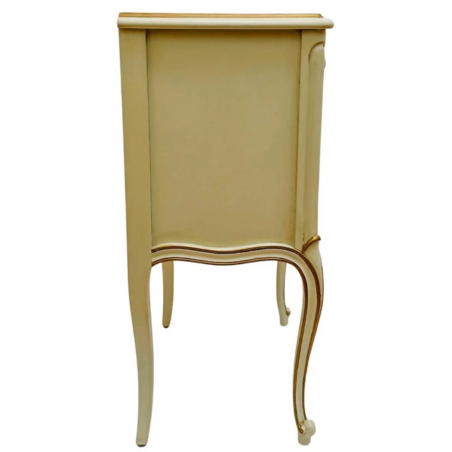 Mid-20th Century Drexel Touraine French Provincial Louis XV Style Crème Peinte Nightstands - A Pair For Sale - Image 14 of 18