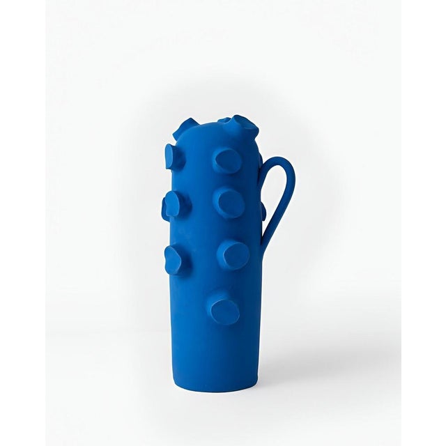 Useless Sculpture in Ceramic by Liliana Silva. Signed by Liliana Silva. Dimensions: W 23 x D 23 x H 44 cm. Materials:...