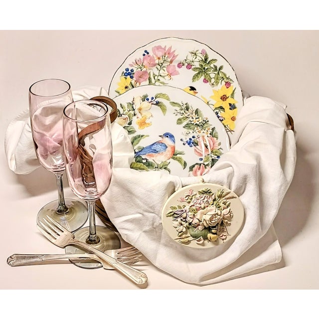 Birdwatchers Picnic Gift Basket- Set of 9 For Sale - Image 13 of 13