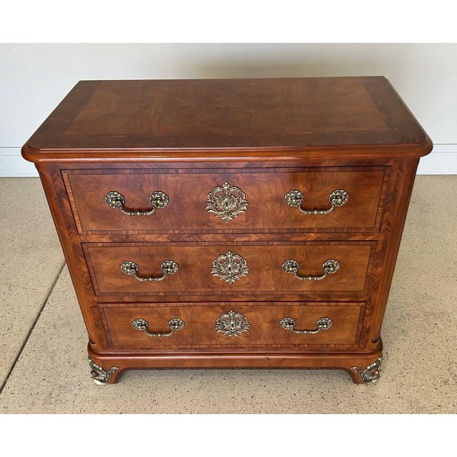 Mid-Century Modern 1980s Set of 2 - Henredon Vintage Chest Dressers With Brass Hardware For Sale - Image 3 of 5