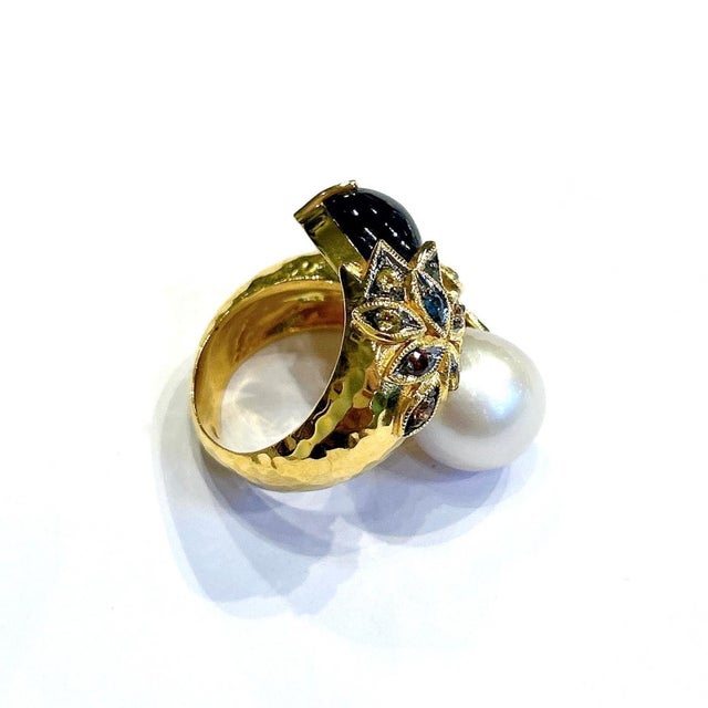 Art Deco Bochic “Orient” Natural Multi Sapphire & Ruby Ring Set In 18K Gold & Silver For Sale - Image 3 of 12