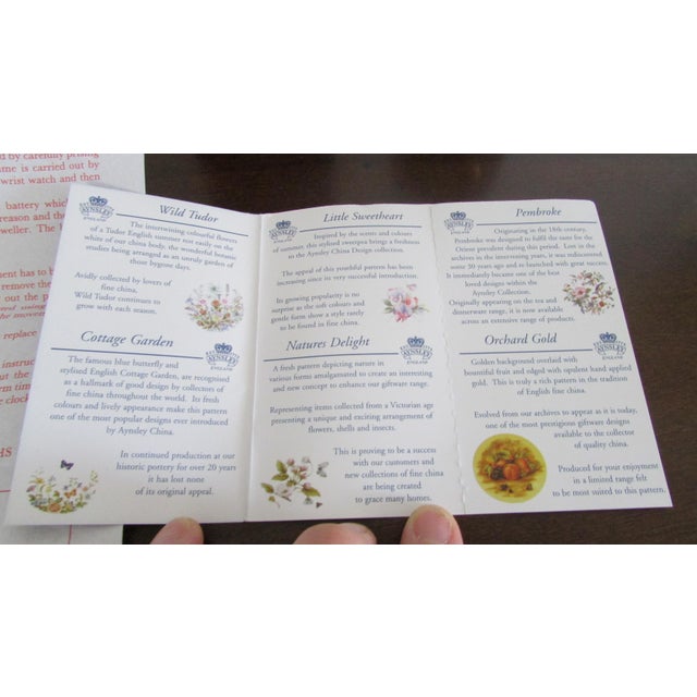 White Vintage 1980s Aynsley Cottage Garden Miniature Clock For Sale - Image 8 of 9