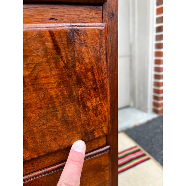 A Antique Walnut Chippendale Chest of Drawers, Pennsylvania, Circa 1760s For Sale - Image 6 of 13