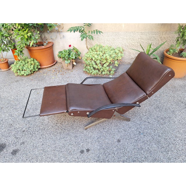 Vintage Model P40 Chair in Chrome by Osvaldo Borsani for Tecno, 1970s For Sale - Image 10 of 10