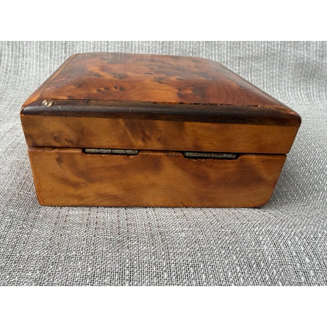 Small Antique Burl Hinged Box For Sale In New York - Image 6 of 16